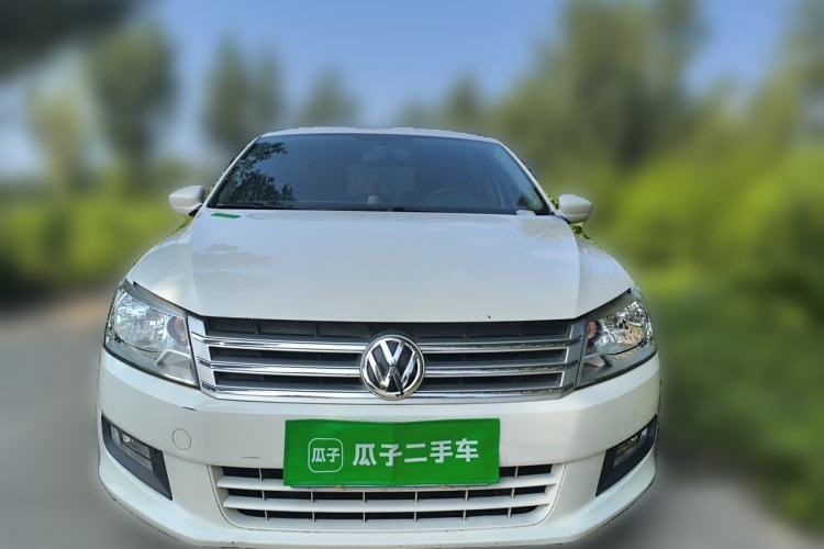 Used Volkswagen Santana 2015 1.6L Manual Comfort Edition Front