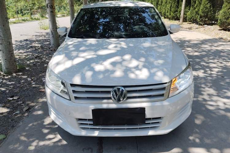 Used Volkswagen Santana 2015 1.6L Manual Fashion Edition Front