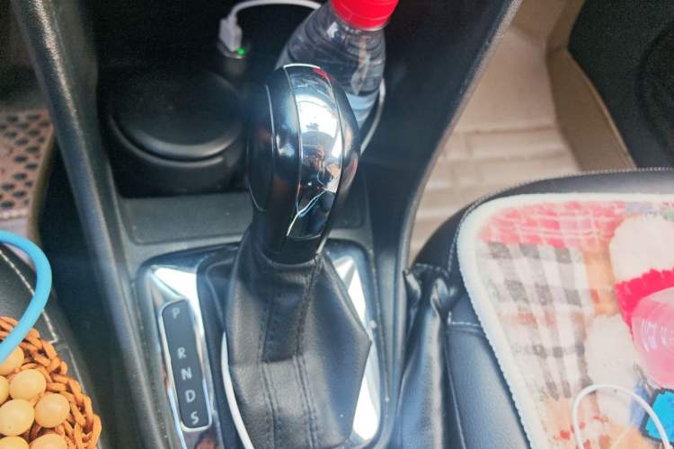 Used Volkswagen Santana 2015 Haval H6 1.6L Automatic Comfort Model Gear Lever