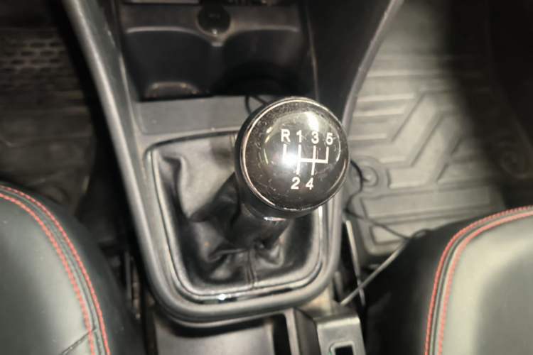 Used Volkswagen Santana 2015 1.4L Manual Fashion Edition Gear Lever