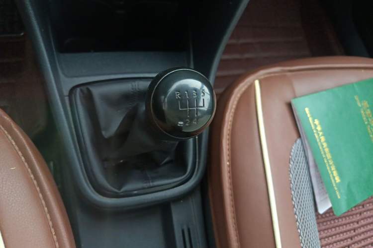 Used Volkswagen Santana 2015 1.6L Manual Fashion Edition Gear Lever