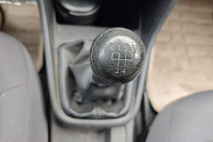 Used Volkswagen Santana 2015 1.6L Manual Fashion Edition Gear Lever