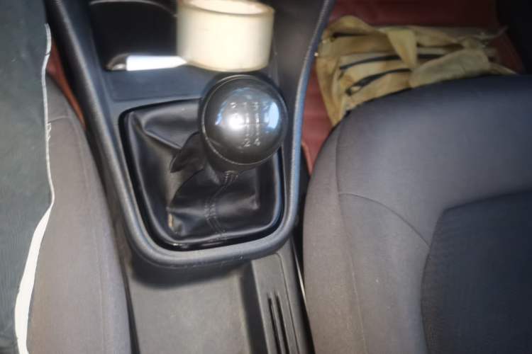 Used Volkswagen Santana 2015 1.6L Manual Fashion Edition Gear Lever