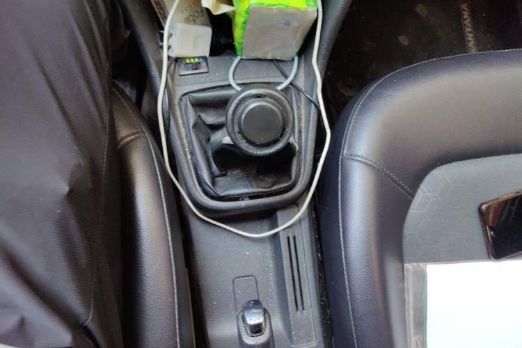 Used Volkswagen Santana 2015 1.6L Manual Comfort Edition Gear Lever