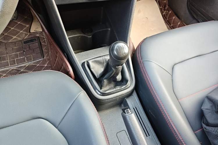 Used Volkswagen Santana 2015 1.4L Manual Fashion Edition Gear Lever
