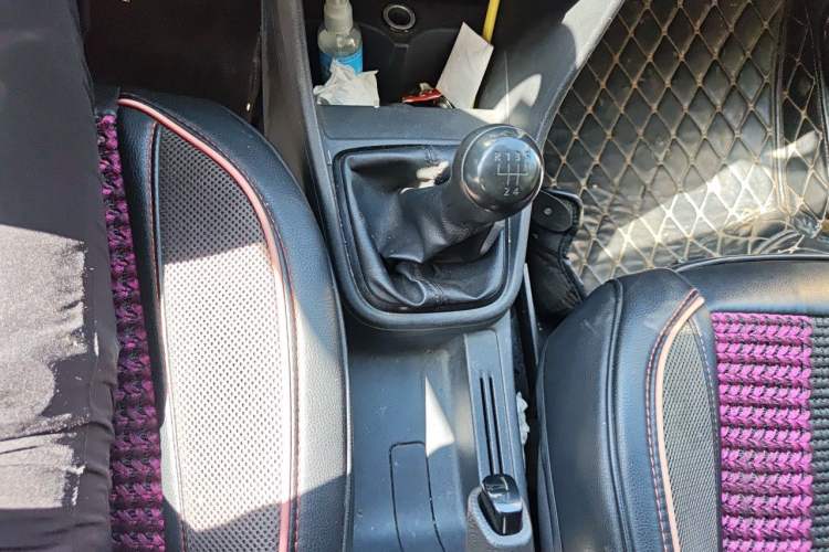 Used Volkswagen Santana 2015 1.6L Manual Fashion Edition Gear Lever