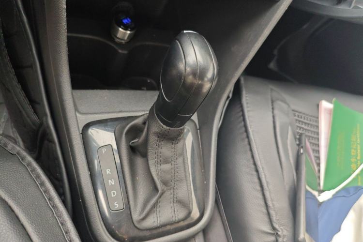 Used Volkswagen Santana 2015 1.6L Automatic Fashion Edition Gear Lever
