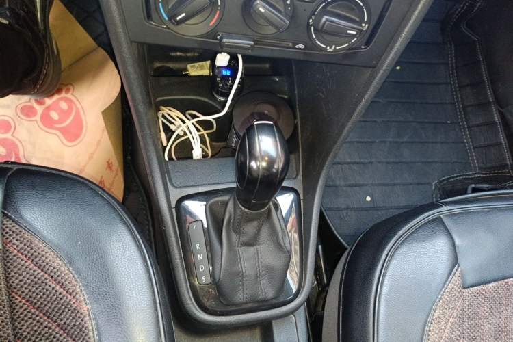 Used Volkswagen Santana 2015 Haval H6 1.6L Automatic Luxury Model Gear Lever