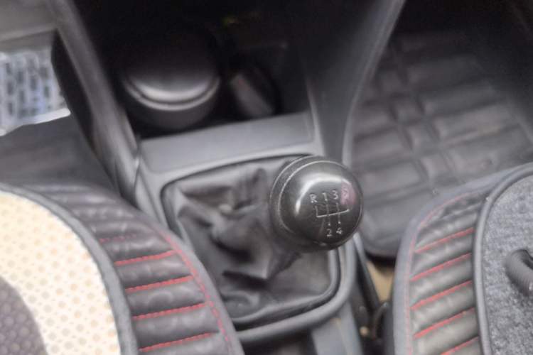 Used Volkswagen Santana 2015 1.4L Manual Fashion Edition Gear Lever