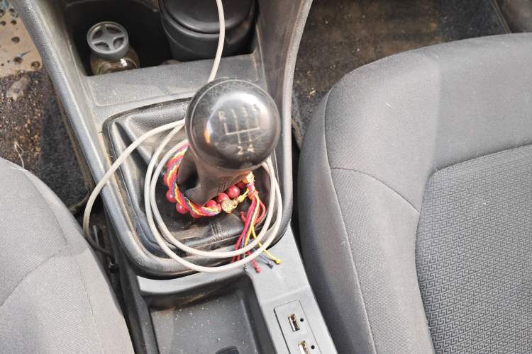 Used Volkswagen Santana 2015 1.6L Manual Fashion Edition Gear Lever