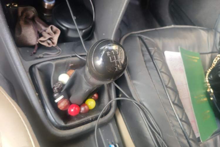 Used Volkswagen Santana 2015 1.6L Manual Fashion Edition Gear Lever