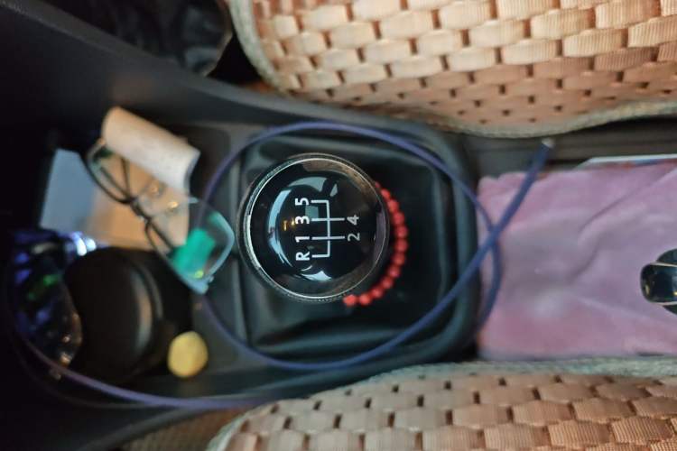Used Volkswagen Santana 2015 1.6L Manual Comfort Edition Gear Lever