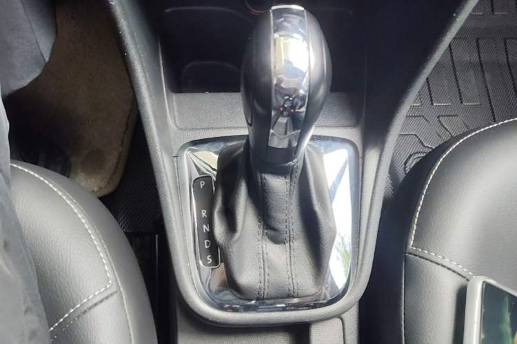 Used Volkswagen Santana 2015 Haval H6 1.6L Automatic Comfort Model Gear Lever