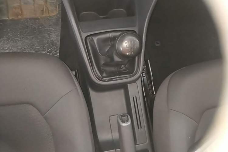 Used Volkswagen Santana 2015 1.4L Manual Fashion Edition Gear Lever