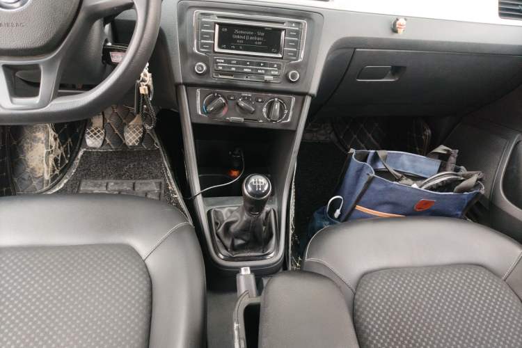 Used Volkswagen Santana 2015 Haval H9 1.6L Manual Comfort Edition Gear Lever