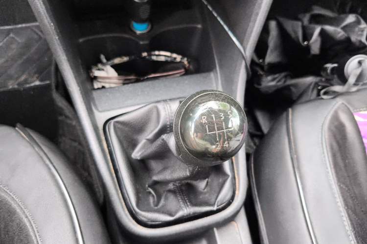 Used Volkswagen Santana 2015 1.4L Manual Fashion Edition Gear Lever