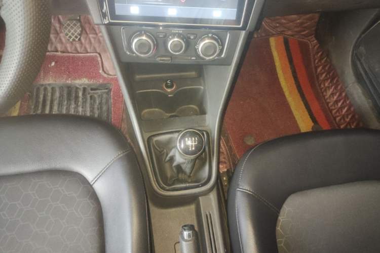 Used Volkswagen Santana 2015 1.6L Manual Comfort Edition Gear Lever