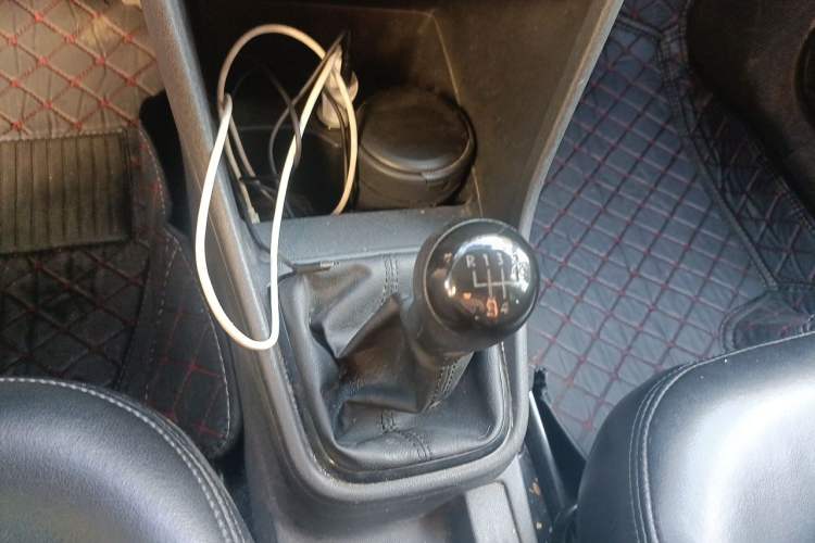 Used Volkswagen Santana 2015 1.6L Manual Fashion Edition Gear Lever