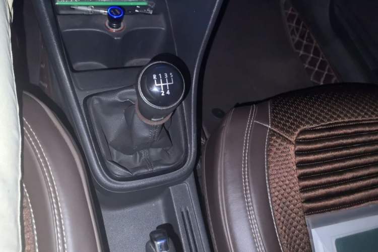 Used Volkswagen Santana 2015 1.4L Manual Comfort Edition Gear Lever