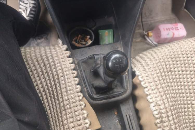 Used Volkswagen Santana 2015 1.6L Manual Fashion Edition Gear Lever