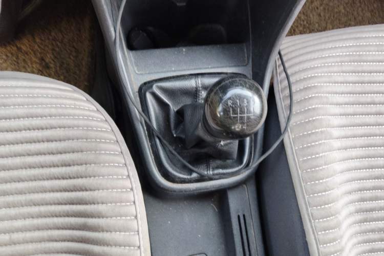 Used Volkswagen Santana 2015 1.6L Manual Fashion Edition Gear Lever