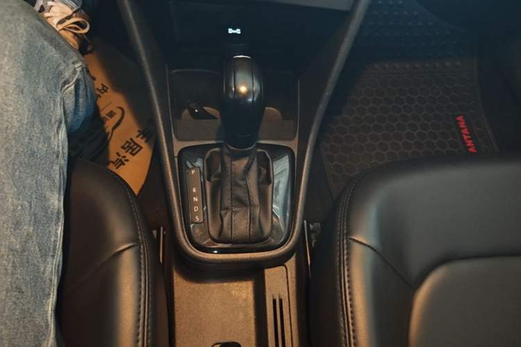 Used Volkswagen Santana 2015 Haval H6 1.6L Automatic Luxury Model Gear Lever