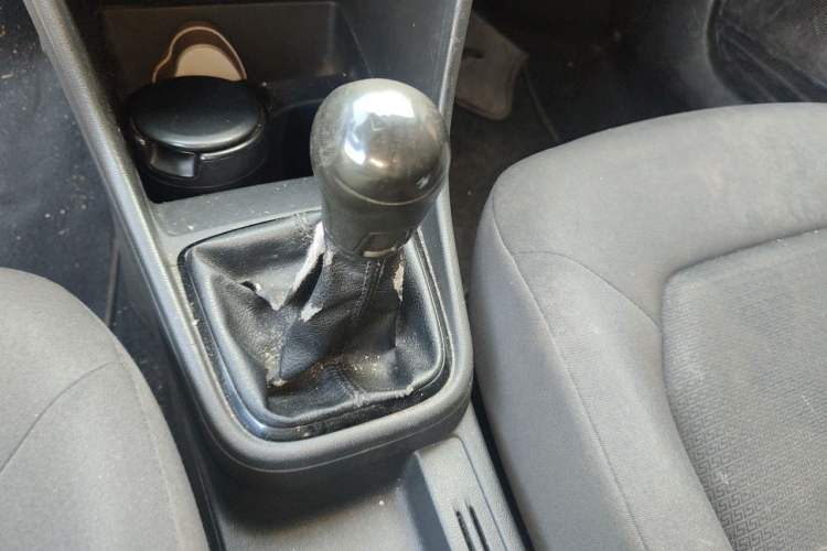 Used Volkswagen Santana 2015 1.6L Manual Fashion Edition Gear Lever