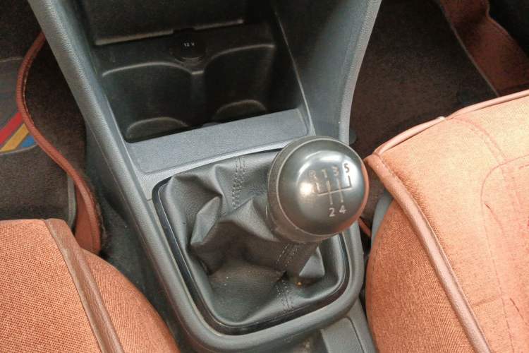 Used Volkswagen Santana 2015 1.4L Manual Fashion Edition Gear Lever