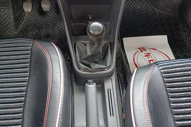 Used Volkswagen Santana 2015 1.4L Manual Fashion Edition Gear Lever