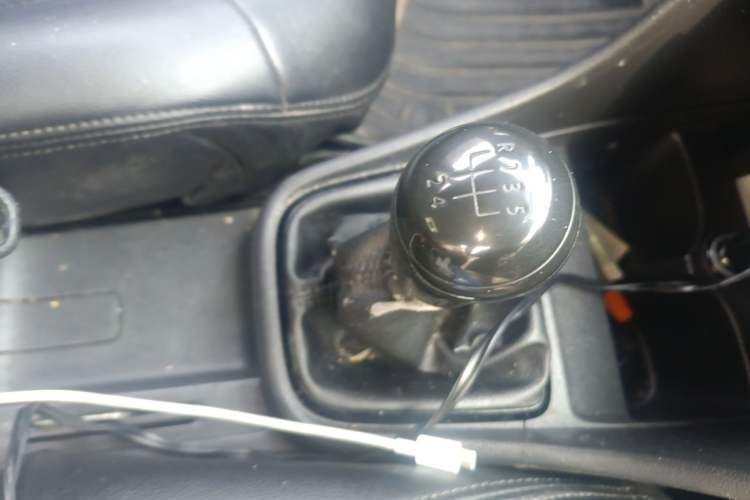 Used Volkswagen Santana 2015 1.6L Manual Fashion Edition Gear Lever