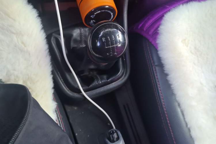 Used Volkswagen Santana 2015 1.4L Manual Fashion Edition Gear Lever