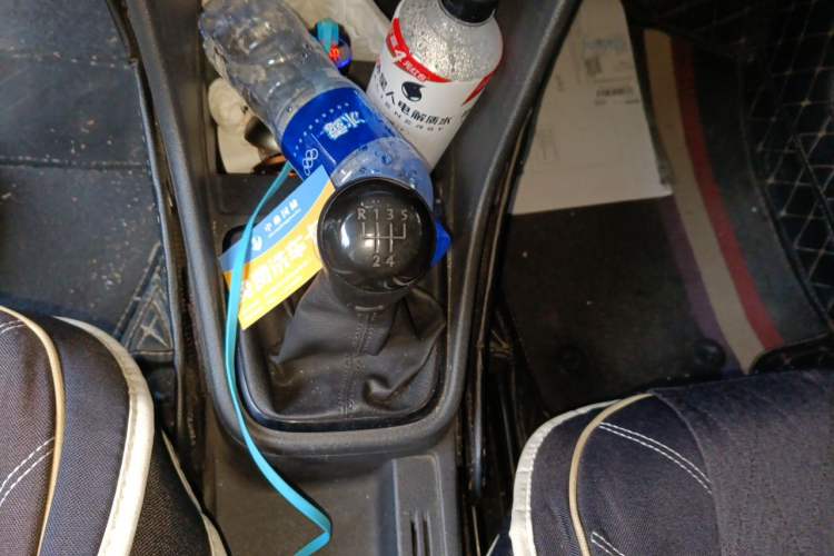Used Volkswagen Santana 2015 HaoNa 1.6L Manual Fashion Edition Gear Lever