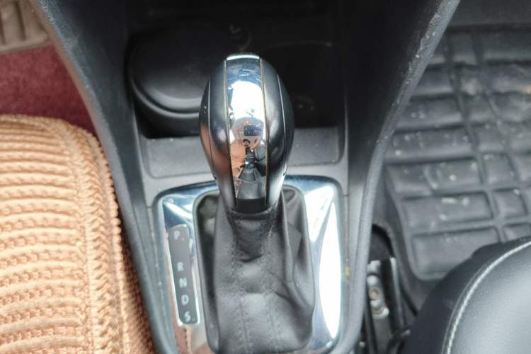 Used Volkswagen Santana 2015 Haval H6 1.6L Automatic Comfort Model Gear Lever