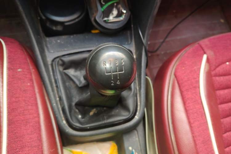 Used Volkswagen Santana 2015 1.6L Manual Fashion Edition Gear Lever