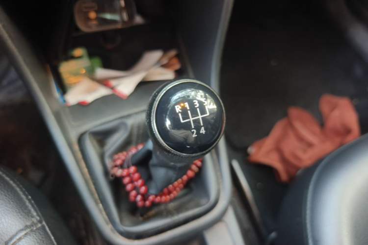 Used Volkswagen Santana 2015 1.6L Manual Comfort Edition Gear Lever
