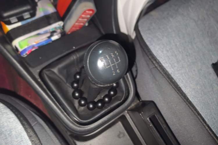 Used Volkswagen Santana 2015 1.6L Manual Fashion Edition Gear Lever