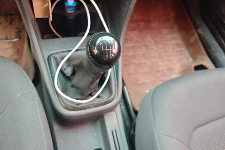 Used Volkswagen Santana 2015 1.6L Manual Fashion Edition Gear Lever