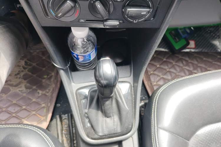 Used Volkswagen Santana 2015 Haval H6 1.6L Automatic Luxury Model Gear Lever