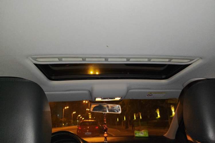 Used Volkswagen Santana 2015 1.6L Manual Comfort Edition Headliner