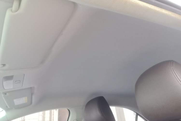 Used Volkswagen Santana 2015 1.6L Manual Fashion Edition Headliner
