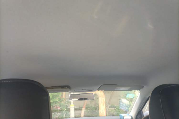 Used Volkswagen Santana 2015 1.6L Manual Fashion Edition Headliner