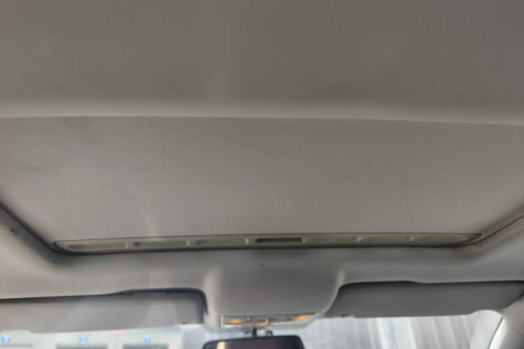 Used Volkswagen Santana 2015 1.6L Automatic Luxury Edition Headliner
