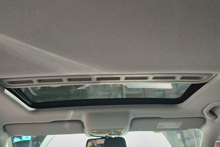 Used Volkswagen Santana 2015 1.6L Automatic Comfort Edition Headliner