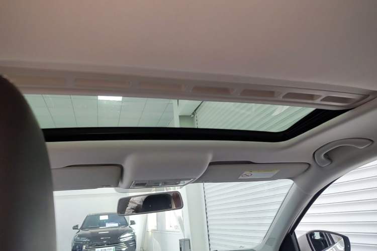 Used Volkswagen Santana 2015 Haval H6 1.6L Automatic Comfort Model Headliner