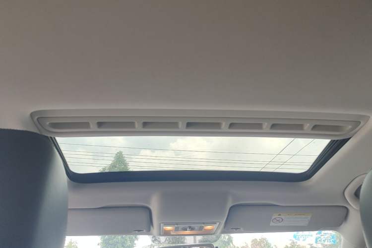 Used Volkswagen Santana 2015 1.6L Automatic Comfort Edition Headliner