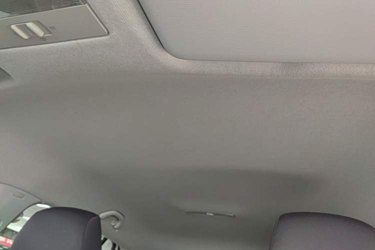 Used Volkswagen Santana 2015 Haval H6 1.6L Automatic Luxury Model Headliner