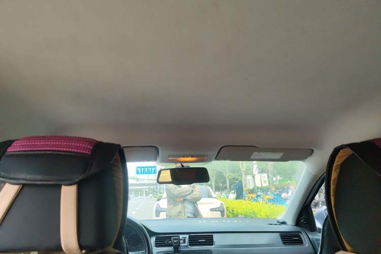 Used Volkswagen Santana 2015 1.6L Manual Fashion Edition Headliner