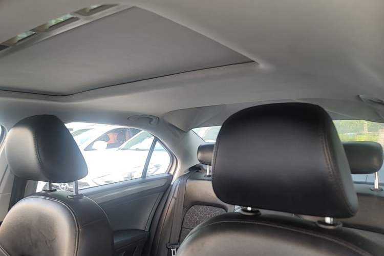 Used Volkswagen Santana 2015 1.6L Manual Comfort Edition Headliner