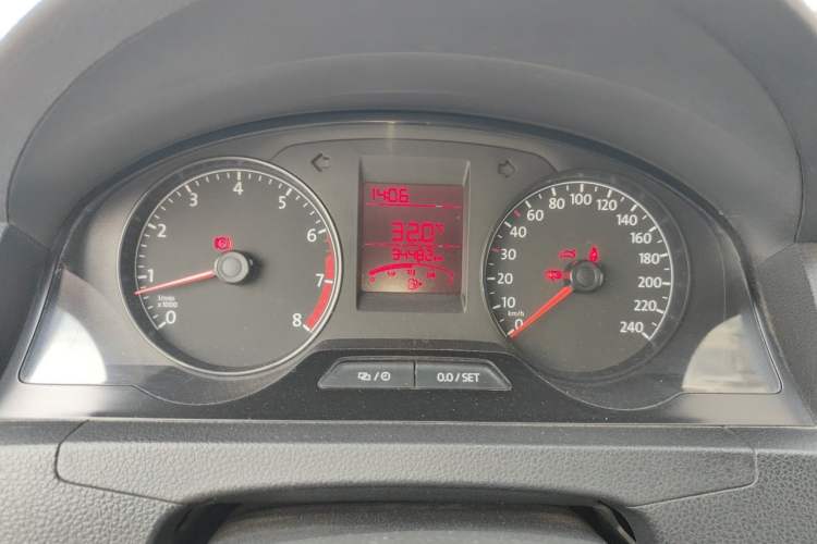 Used Volkswagen Santana 2015 1.4L Manual Fashion Edition Instrument Cluster
