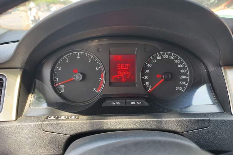 Used Volkswagen Santana 2015 1.6L Manual Fashion Edition Instrument Cluster